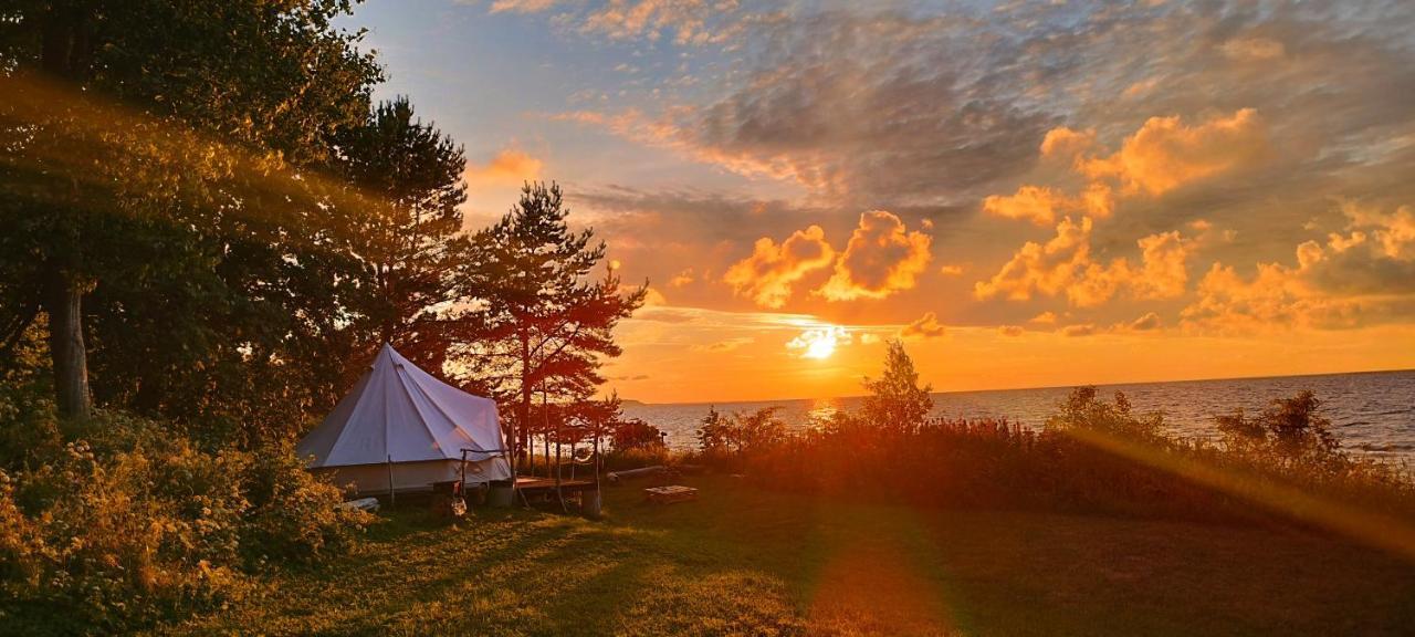 Mereaeaere Glamping Ja Rannamaja Liimala ภายนอก รูปภาพ